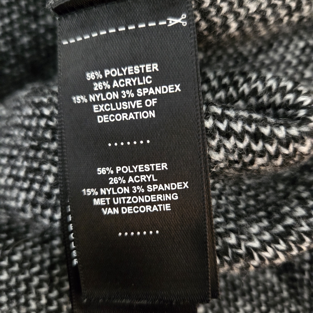 Black authentic Harley Davidson sweater (small)
